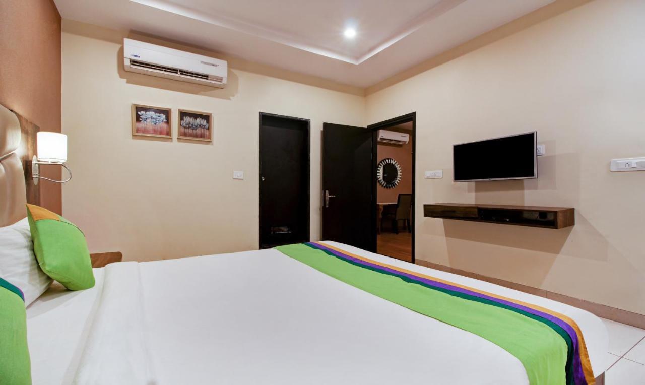 Treebo Trend Sindhura Grand Hotel Hyderabad Exterior photo