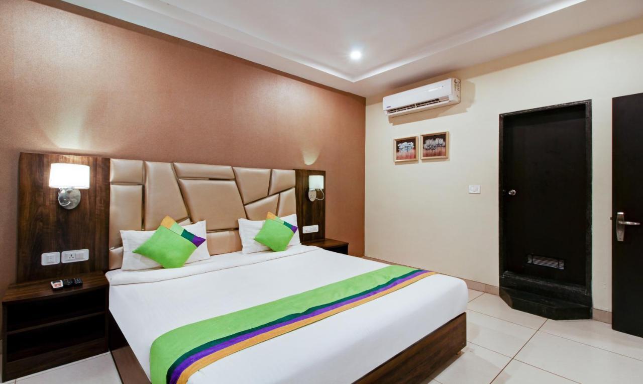 Treebo Trend Sindhura Grand Hotel Hyderabad Exterior photo